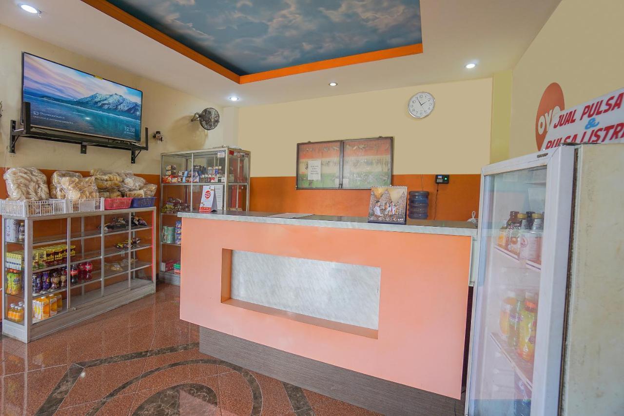 Super Oyo 2639 Oxy Townhouse Hotel Manado Ngoại thất bức ảnh