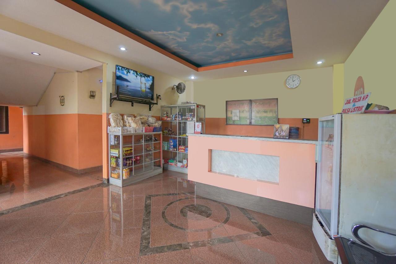 Super Oyo 2639 Oxy Townhouse Hotel Manado Ngoại thất bức ảnh